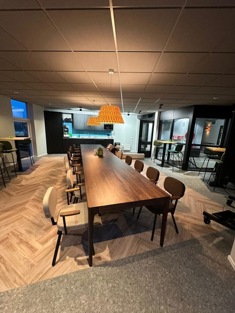 project stoffering vergaderruimte