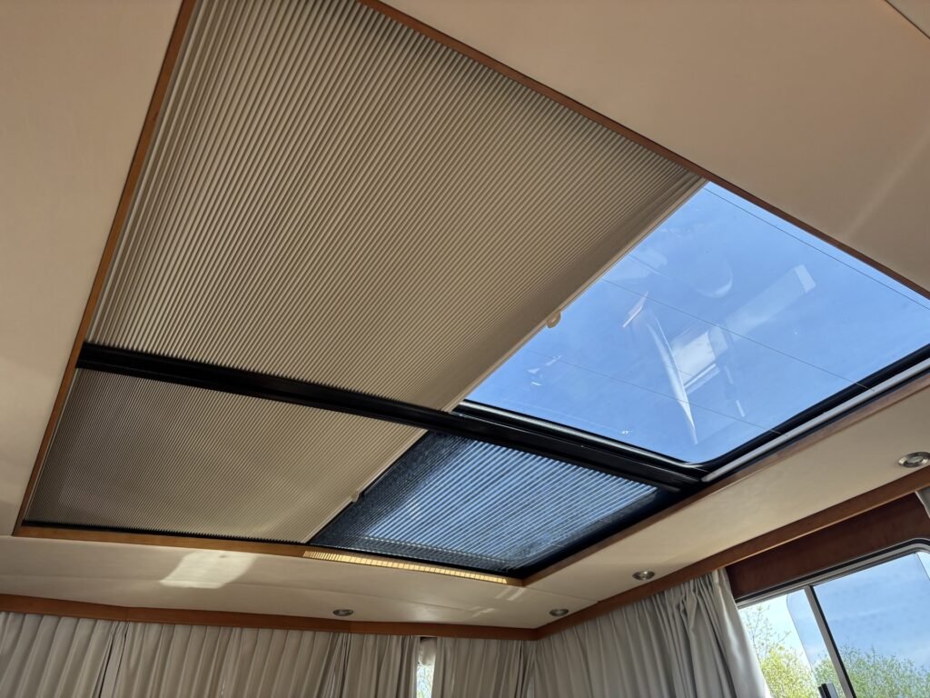 hor verduistering insecten wering dakluik boten